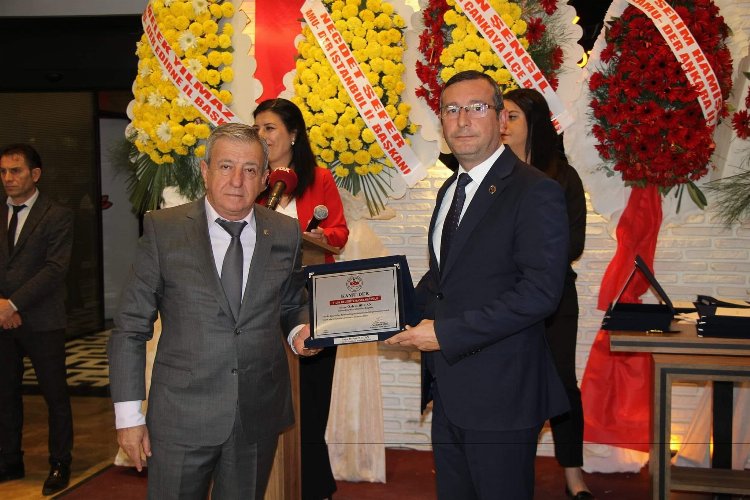 Kamu Görevlileri’nden ‘Yılın Belediye Başkanı’ seçildi