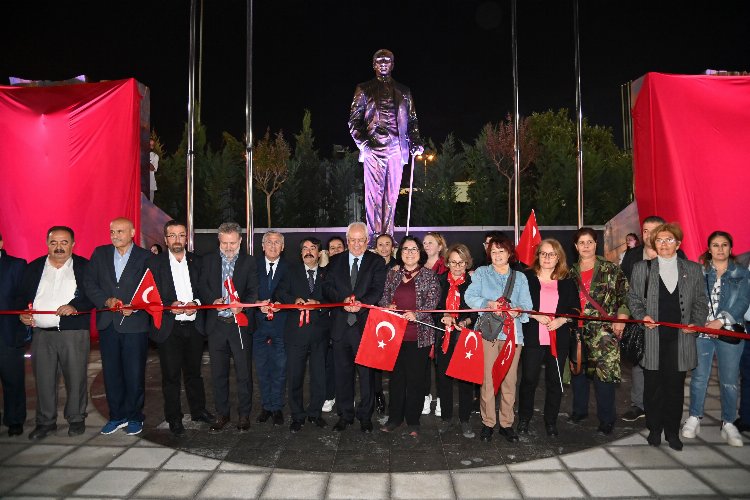 Karabağlar’a 100. Yıl armağanı