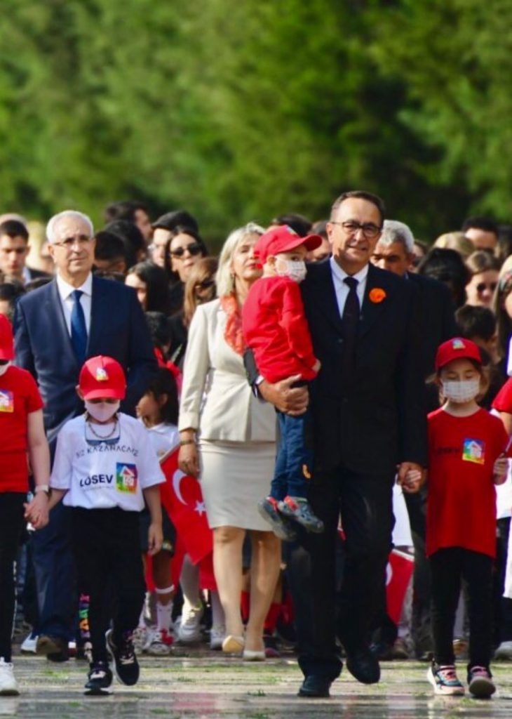 LÖSEV’liler Ata’nın huzuruna çıktı