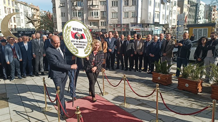 Muhtar Meriç’in ‘Puşt Amerika’ cümleleri törene damga vurdu