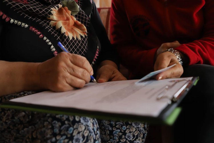 Şile Belediyesi’nin özel ekibi köprü vazifesi görüyor