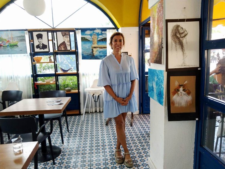 Turizm emekçisinin resimleri festivali renklendirdi