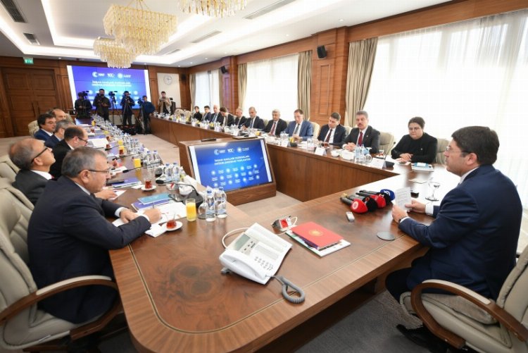 Bakan Tunç: Adaleti esas yönetimi kararlılıkla sürdüreceğiz