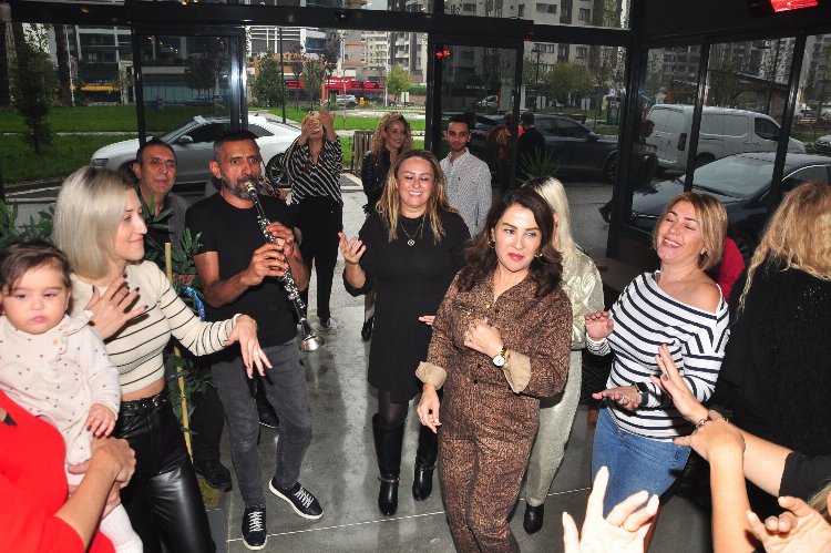 Bursalı hanımların renkli buluşması