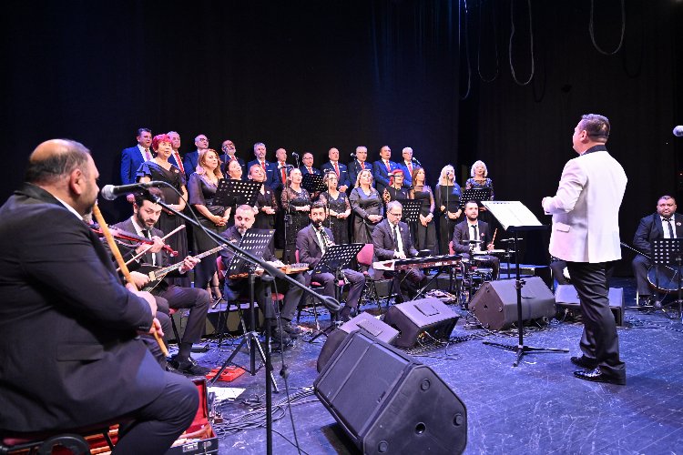 Bursalı muhtarlar usta sanatçıları aratmadı