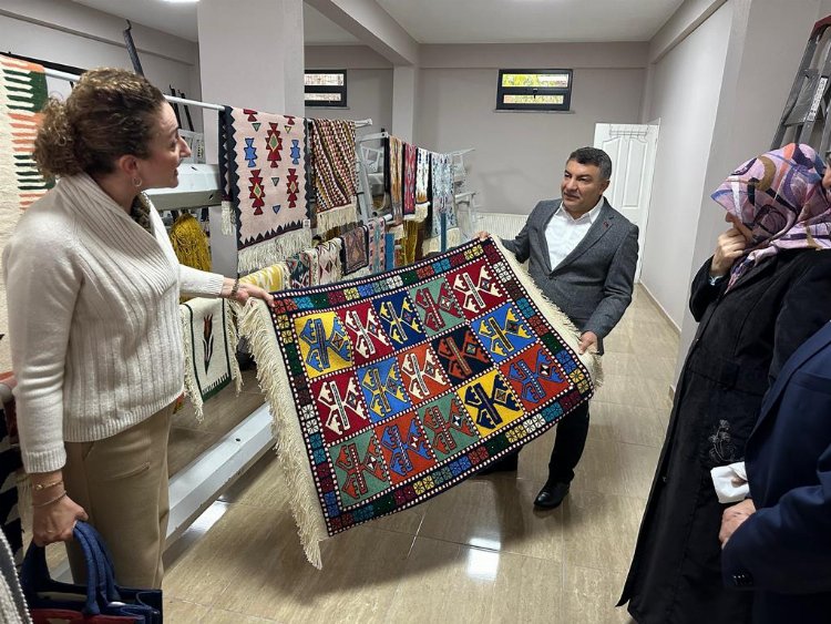 Dilovası’nda ilk halı tezgahtan indi