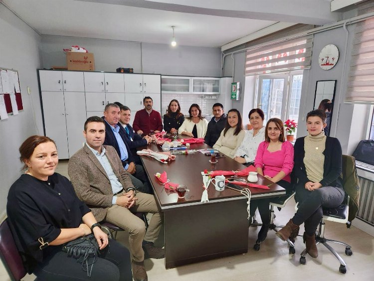 İpsala’da Aybike Şimşek öğretmenleri unutmadı