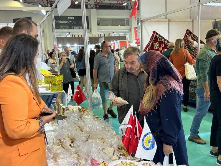 Keşan TSO standına Hisarcıklıoğlu’ndan ziyaret