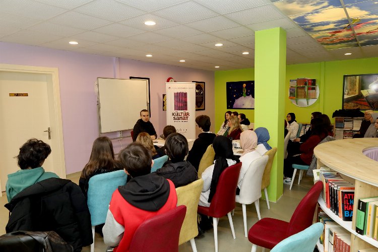 Sakaryalı yazarlar şehrinin gençleriyle buluştu
