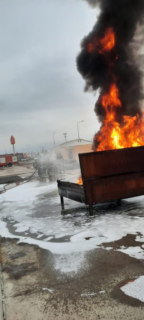 Kocaeli İtfaiyesi’nden hayat kurtaran eğitimler