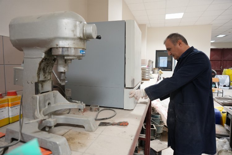 Körfez dip çamurundan tuğla ve balata