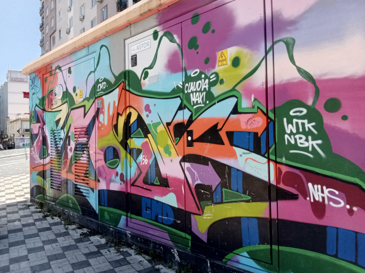 Bursa’da elektrik trafoları rengarenk