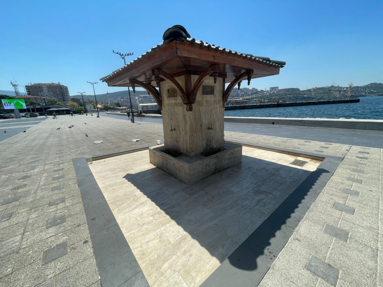 Gemlik’te sahil bölgesi yenilendi