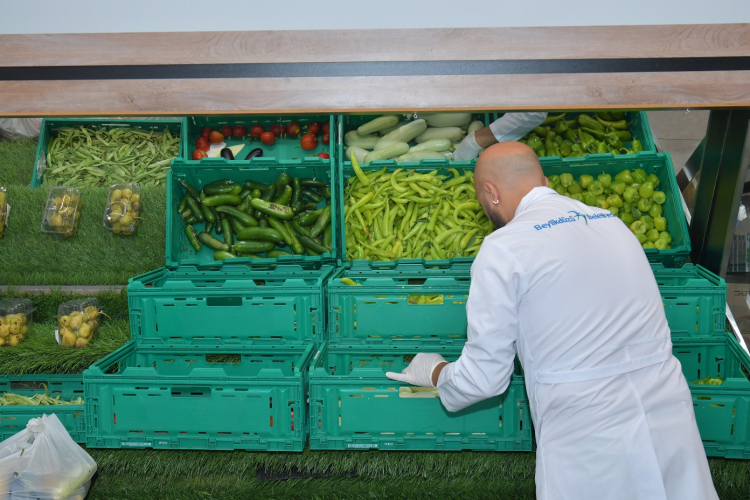 İstanbul Beylikdüzü’nde Gıda Bankası yardımlarına devam