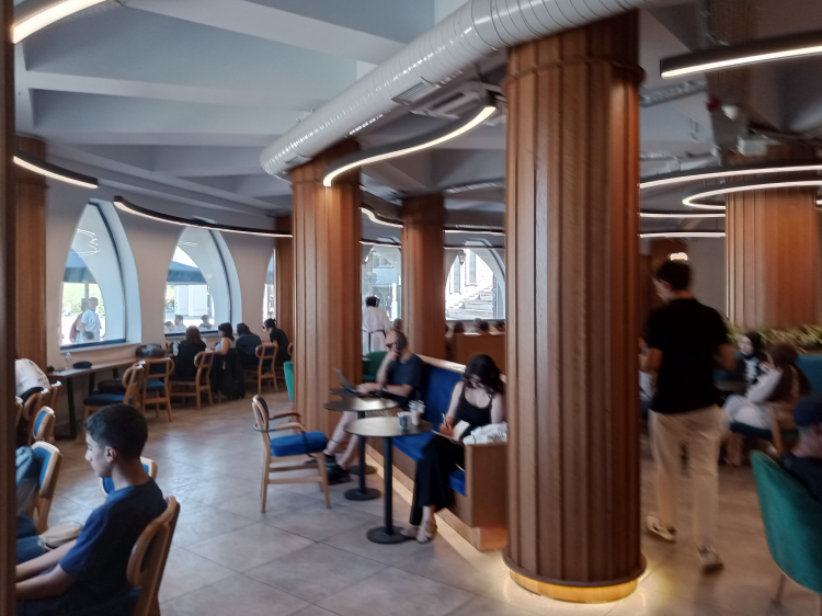 BURFAŞ Kafe gençlerin uğrak noktası oluyor