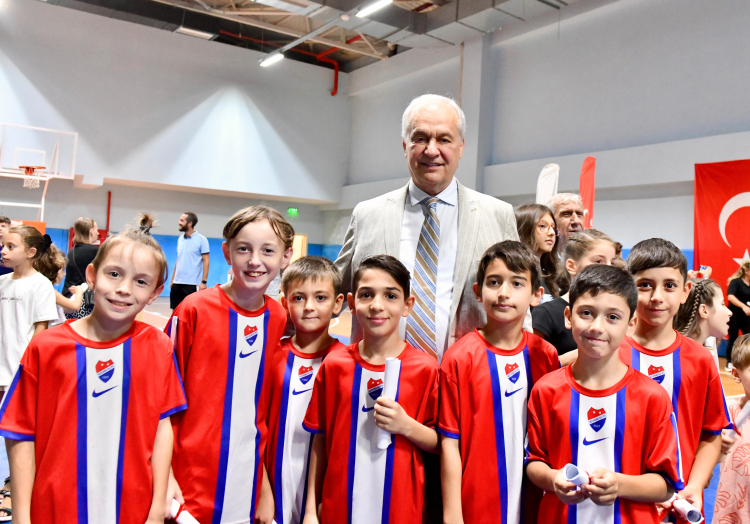 Bursa Mustafakemalpaşa’da genç sporcular sertifikalarına kavuştu