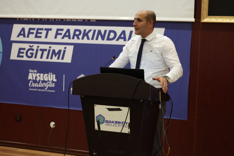Bakırköy’de afet farkındalık eğitimleri sürüyor