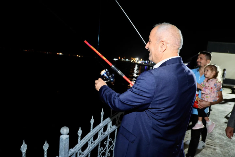 Gebze Eskihisar’da ‘Baba ve Çocuk’lar balık tuttu