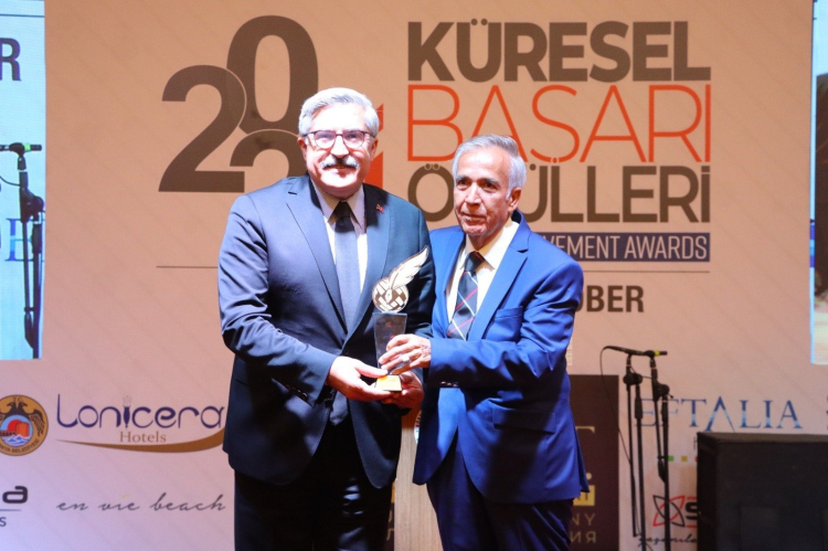 4. Küresel Başarı Ödülleri muhteşem bir törenle sahiplerine verildi
