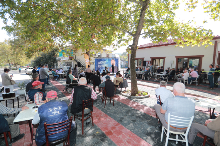 Başkan Deviren: “Köy hayatını sürdüremezsek tarlalarımızı yabancılar sürecek”