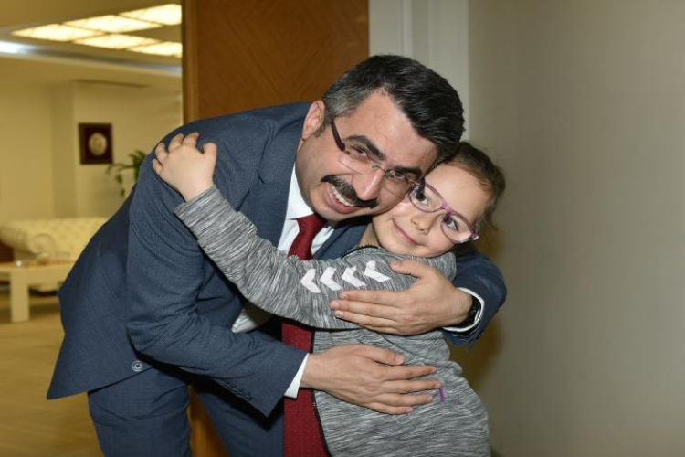 Başkan Yılmaz, “Kız çocukları, Allah’ın bir emaneti, milletin ikbal ışığıdır”