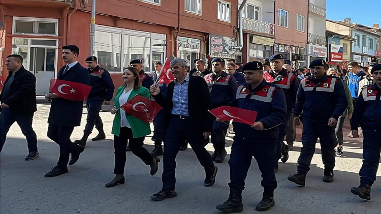 Bilecik’te “Cumhuriyetin 101. Yılı ve Şehitler İçin Gençlik Yürüyüşü” düzenlendi