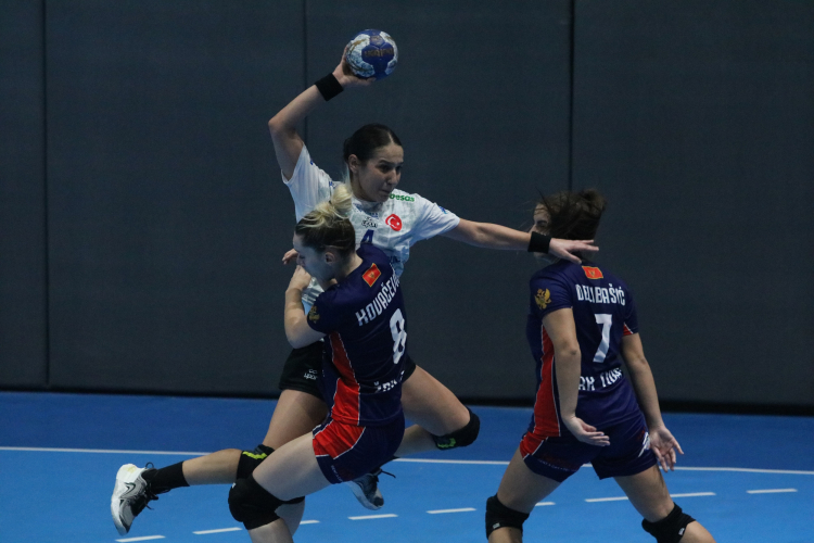 Bursa Büyükşehir EHF Avrupa Kupası’nda turladı!