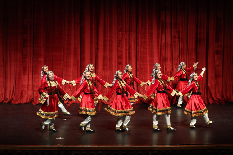 ’Cumhuriyet Bizim’ şenlikleri Bakırköy’ün dört bir yanında devam ediyor