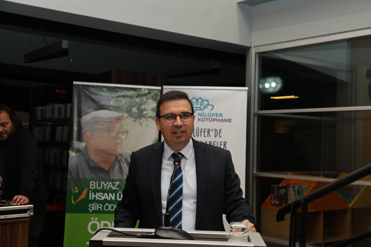 İhsan Üren Şiir Ödülü’nün sahibi Aydan Yalçın