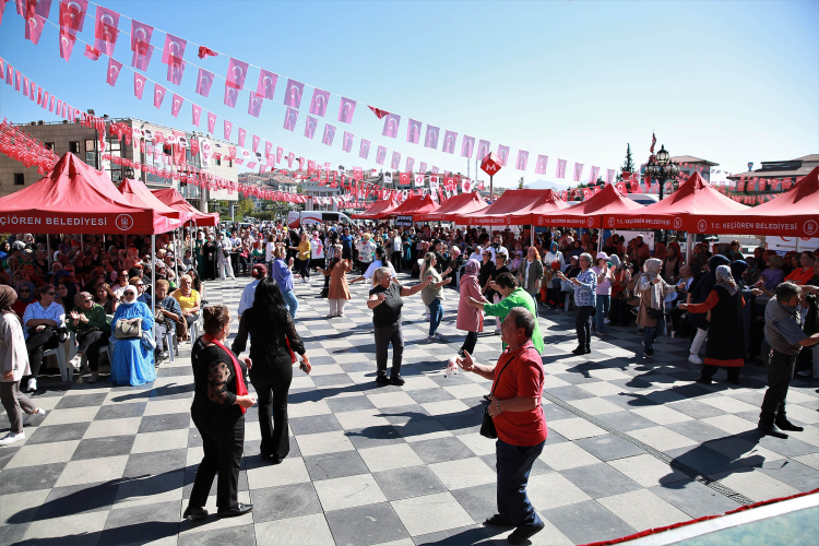 Keçiören’de kursiyerler “Eğitime Merhaba” dedi