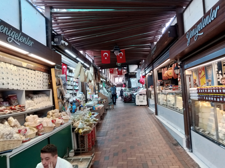 Nilüfer Köylü Pazarı Bursalıların uğrak noktası oluyor