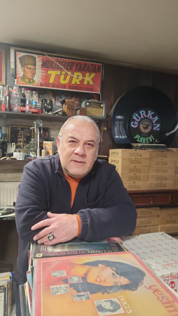 Ankara’da plakların sahafı…