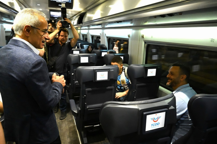 Bu haber çalışan tüm öğretmenleri kapsıyor… 24-30 Kasım’da trenler yüzde 50 indirimli