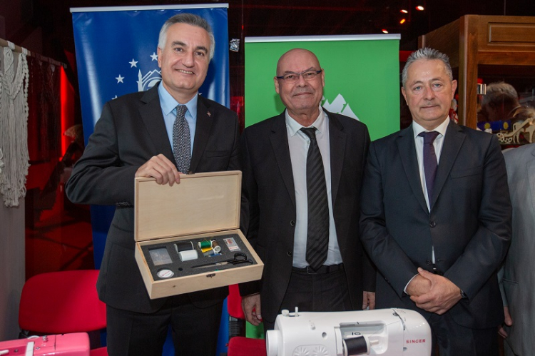 Bursa’da ‘EşitİZ Çantaları’ ile toplumsal farkındalık