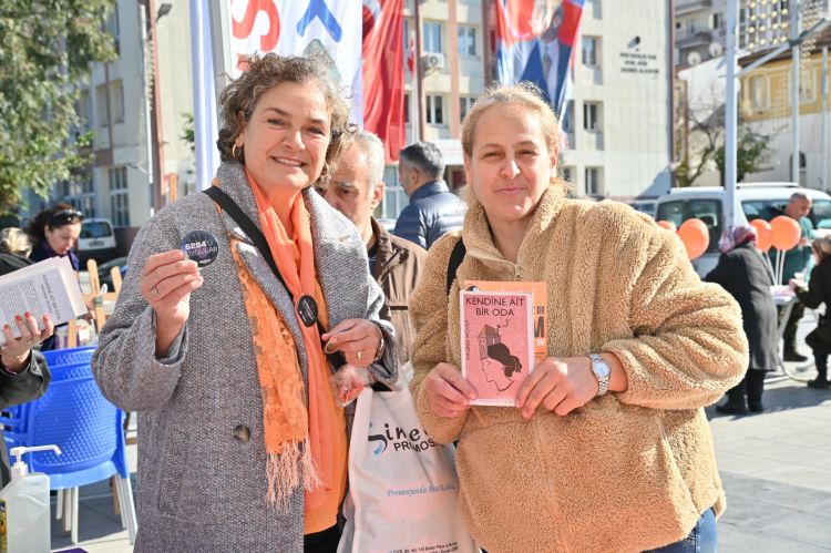 Manisa’da kadına yönelik şiddete birlikte ‘Dur’ dediler