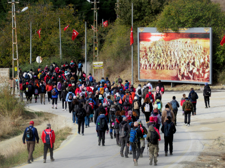 SARDOS’lu üyeler ‘Mustafa Kemal Yolunda’ yürüdü