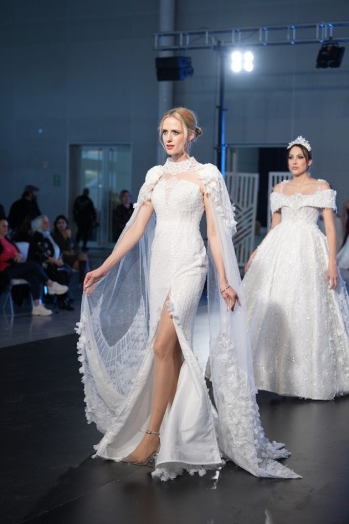 6. Fashion Breeze defilesinde ünlü modeller sahnede