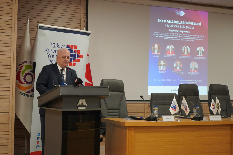 Anadolu Seminerleri Diyarbakır’da gerçekleşti