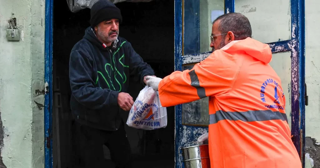Antalya Muratpaşa’dan sıcacık destek