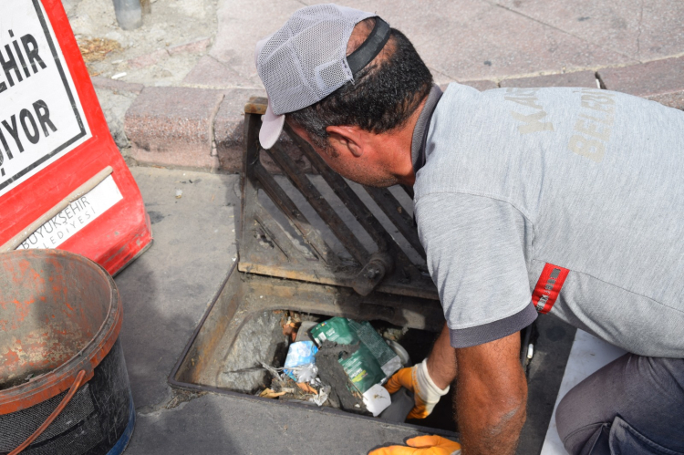 BASKİ ekipleri yağışları karşı hazır