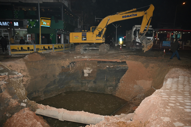 Bursa Büyükşehir’den İnegöl’ün altyapısına sil baştan