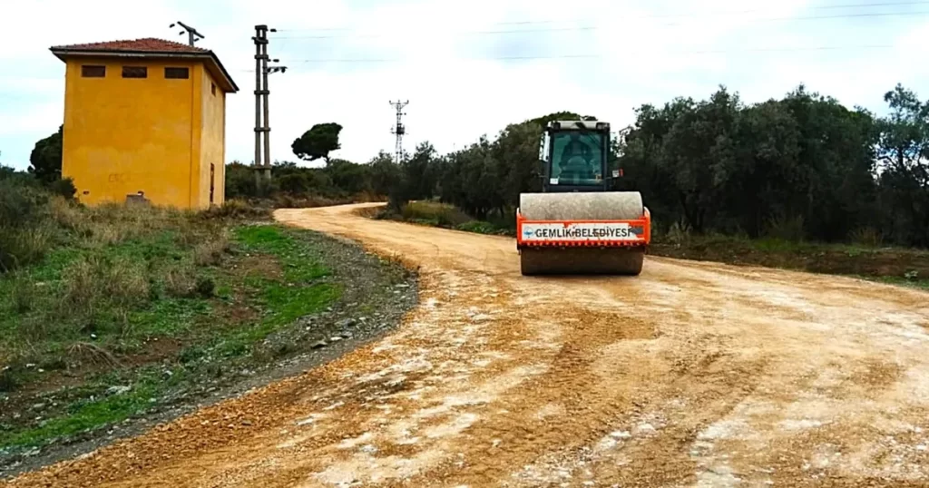 Bursa Gemlik’te arazi yolları açılıyor