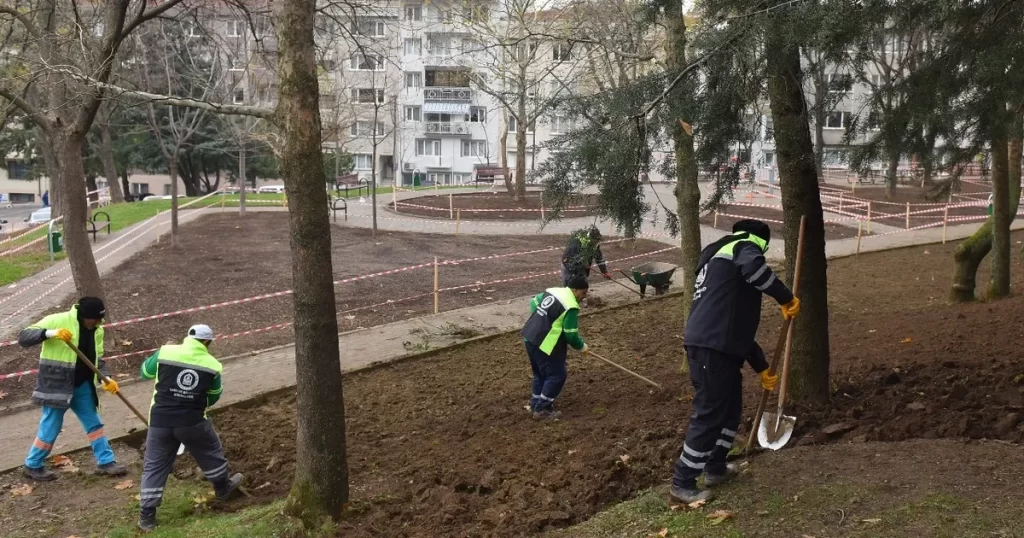 Bursa Yıldırım’da parklar yenileniyor