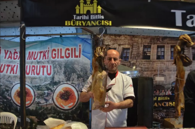 Bursa’da ‘Bitlis Tanıtım Günleri’ne yoğun ilgi