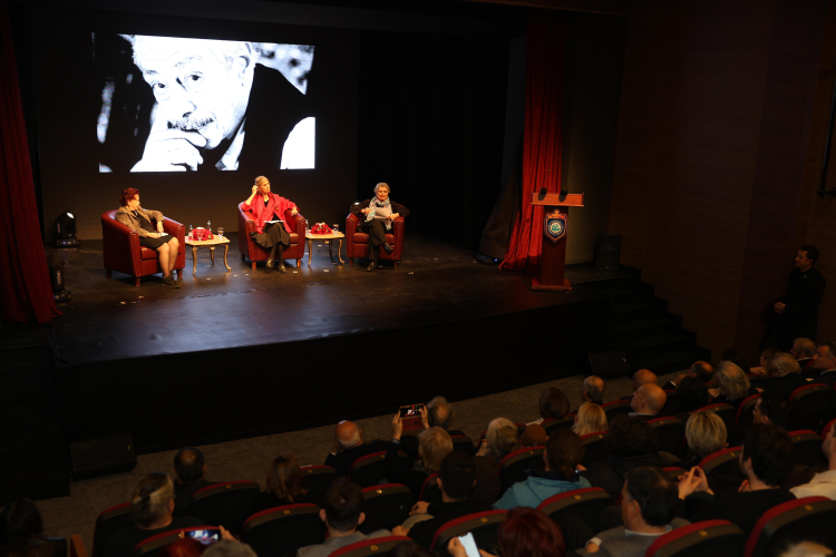 Genco Erkal ismi Eskişehir’de ölümsüzleşti