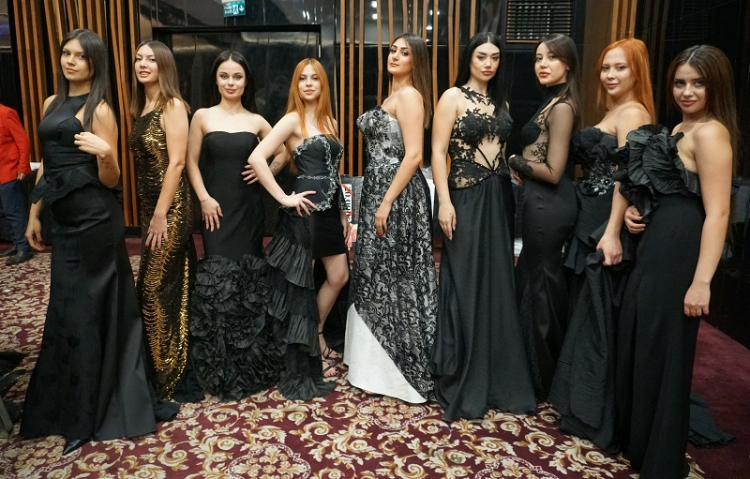 Hafize Ayık’tan görkemli defile