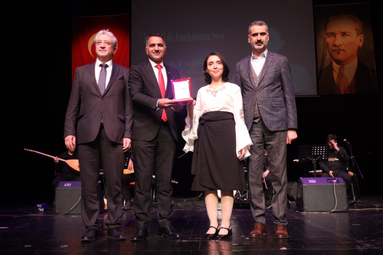 Halk müziği yarışmasında muhteşem final