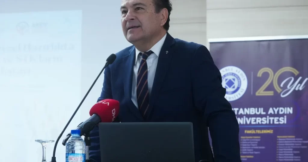 İstanbul’da afetlere dirençli toplum oluşturmanın yolları konuşuldu