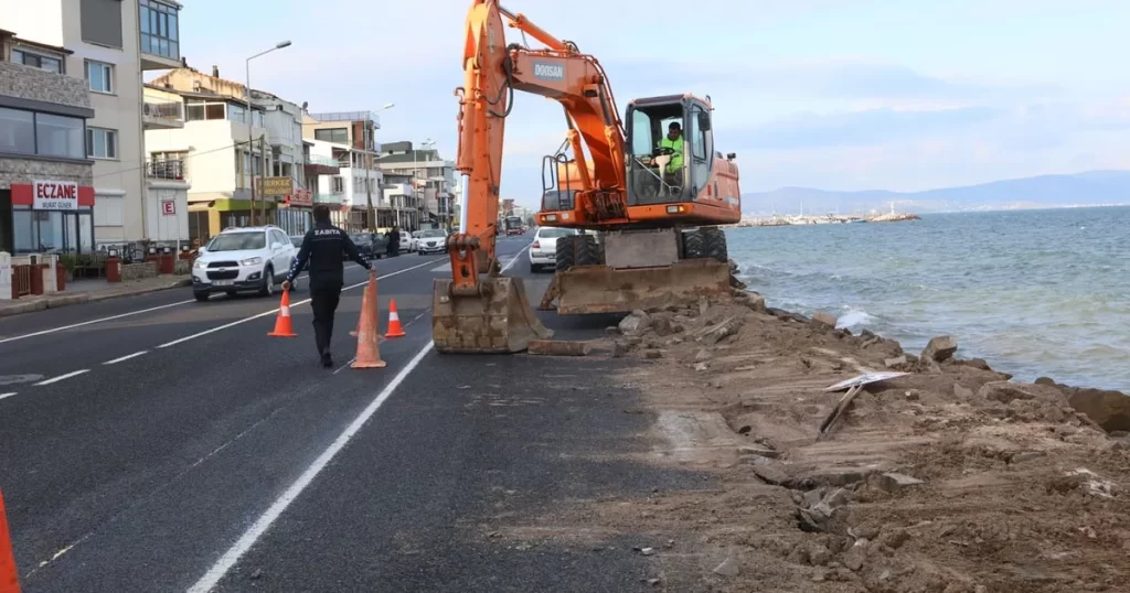 İzmir Güzelbahçe Belediyesi’nden kanayan yaraya neşter