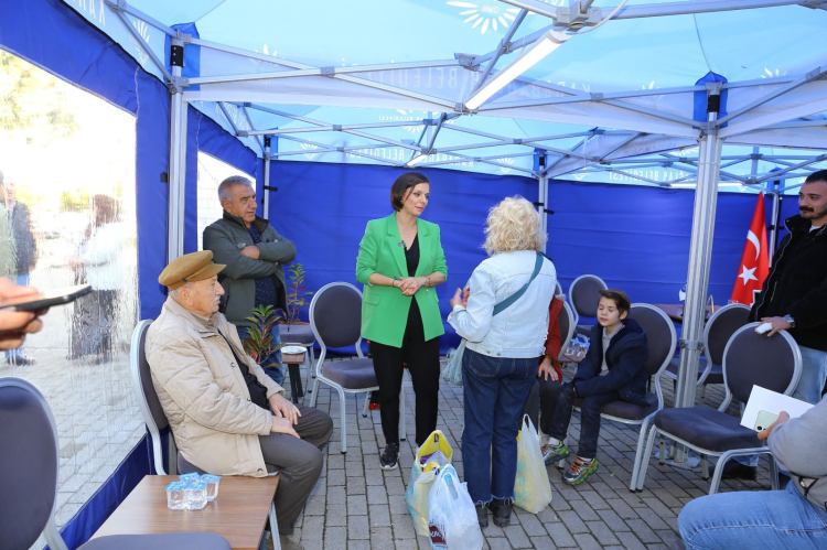 İzmir Karabağlar’da hizmet mahallelere taşındı